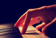 欧博：足球传奇马拉多纳死亡案开庭 7名医生被控过失杀人央视新闻客户端.